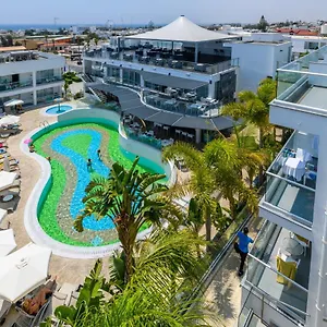 Tasia Maris Oasis Szálloda